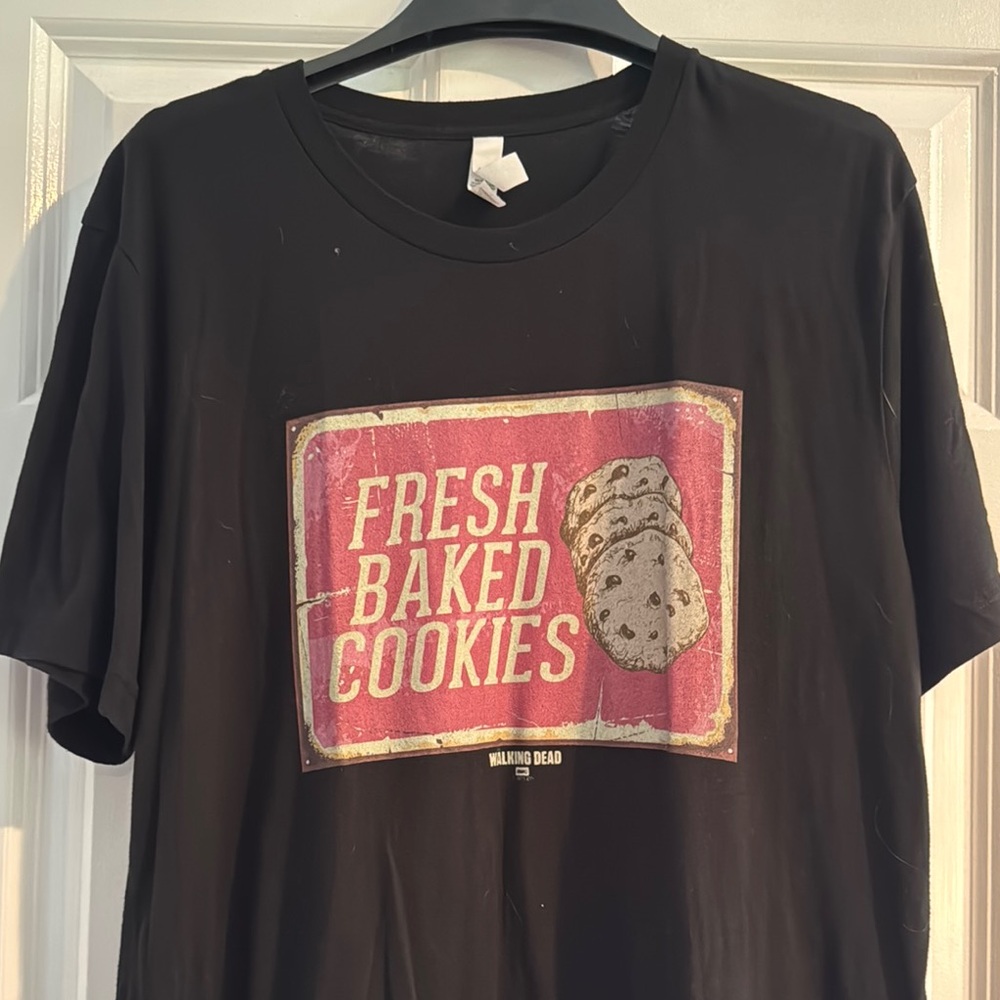 “Walking Dead” Black Graphic T-Shirt